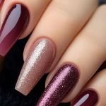 ایده لاک ژل دیسکو آیس مشکی، قرمز و رنگهای ترند ۲۰۲۵ واسه جذابتر شدن دستهات
