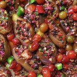 طرز تهیه ترشی بادمجان شکم پر: یک چاشنی اصیل و خوش‌طعم!