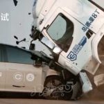 تست تصادف شاخ به شاخ خودرو چینی؛ لی اتو i8 یک کامیون 8 تنی را شکست داد؟
