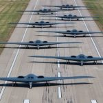 رزمایش بی‌سابقه: پرواز هم‌زمان 12 بمب‌افکن رادارگریز B-2 آمریکا